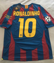 Load image into Gallery viewer, Retro Barcelona Home Champions League Soccer Jersey 2005/2006 Men Adult RONALDINHO #10
