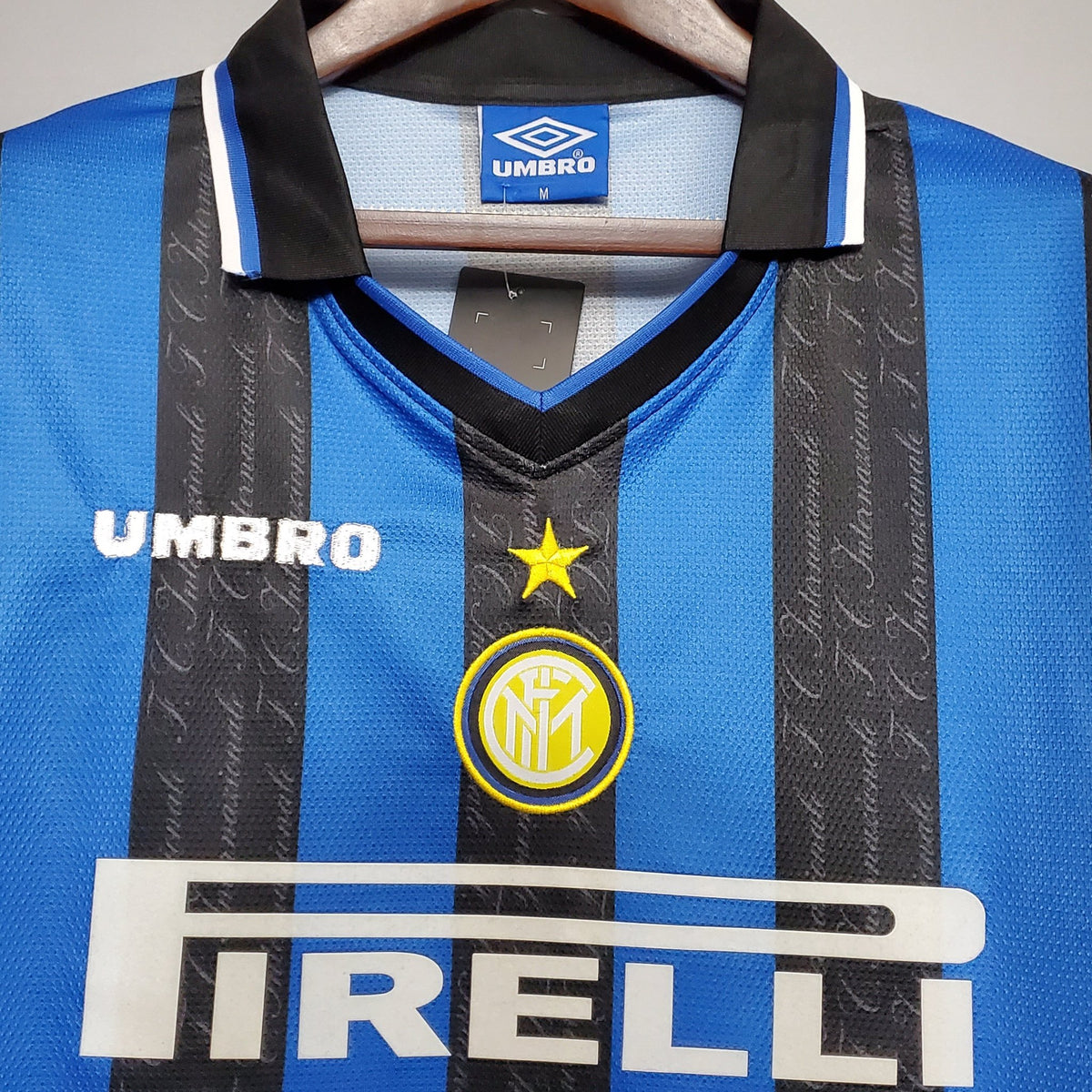 INTER MILAN VINTAGE 80s REPLICA HOME SERIE A ITALY SOCCER JERSEY SMALL –  The Felt Fanatic